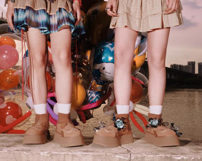风雪地靴、SUICOKE 和 Midorikawa 再造怪兽鞋千亿国际平台每周鞋报：UGG 和 YUEQI QI 带来牛仔(图2)
