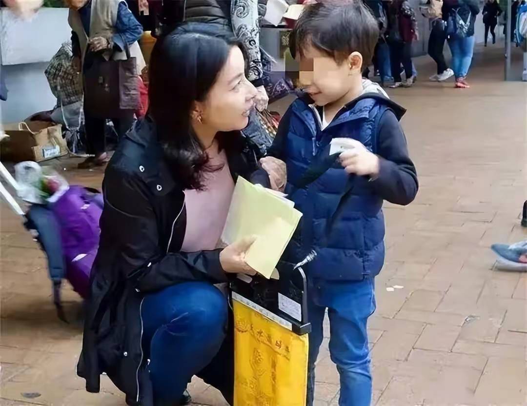 公公吐槽网友却大赞其做法！千亿国际平台郭晶晶育儿遭(图6)